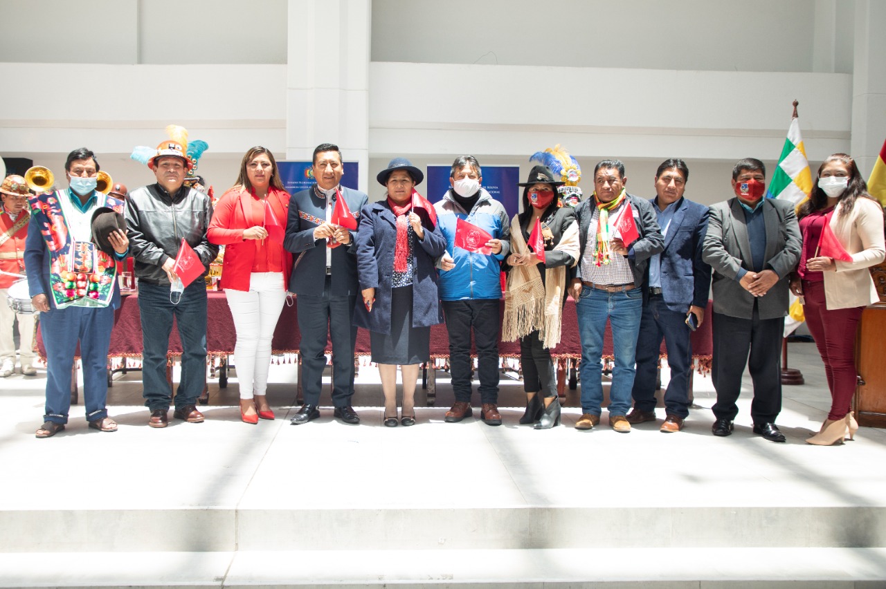 Vicepresidente Choquehuanca y diputados conmemoran los 241 años de gesta libertaria de Oruro