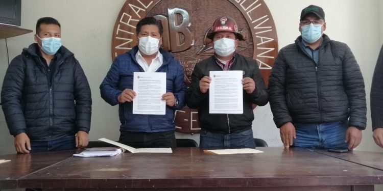 Gobierno y COB suscriben acuerdo para trabajar en proyectos de vivienda