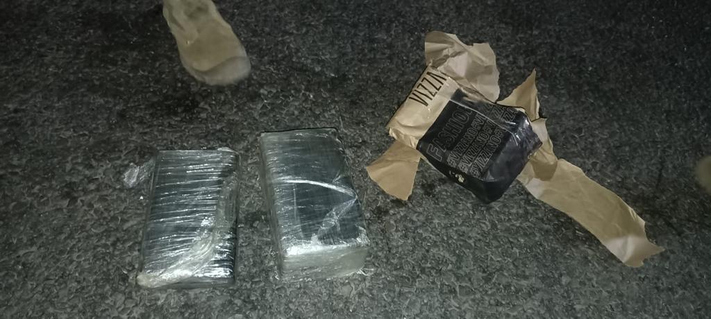 Aduana Nacional incauta 30 kilos de cocaína disfrazada de regalos en Santa Cruz