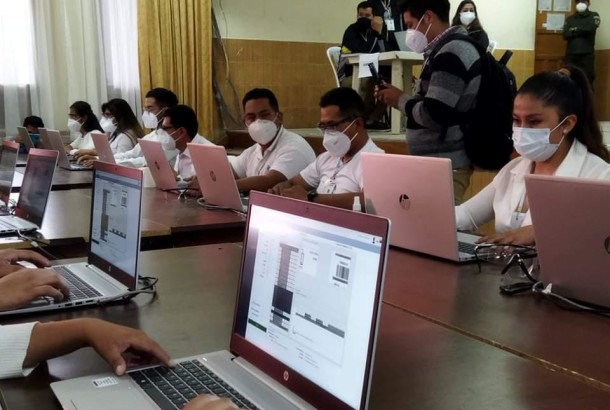 Tribunales electorales de Chuquisaca y Potosí realizan simulacros del cómputo de votos para las elecciones subnacionales