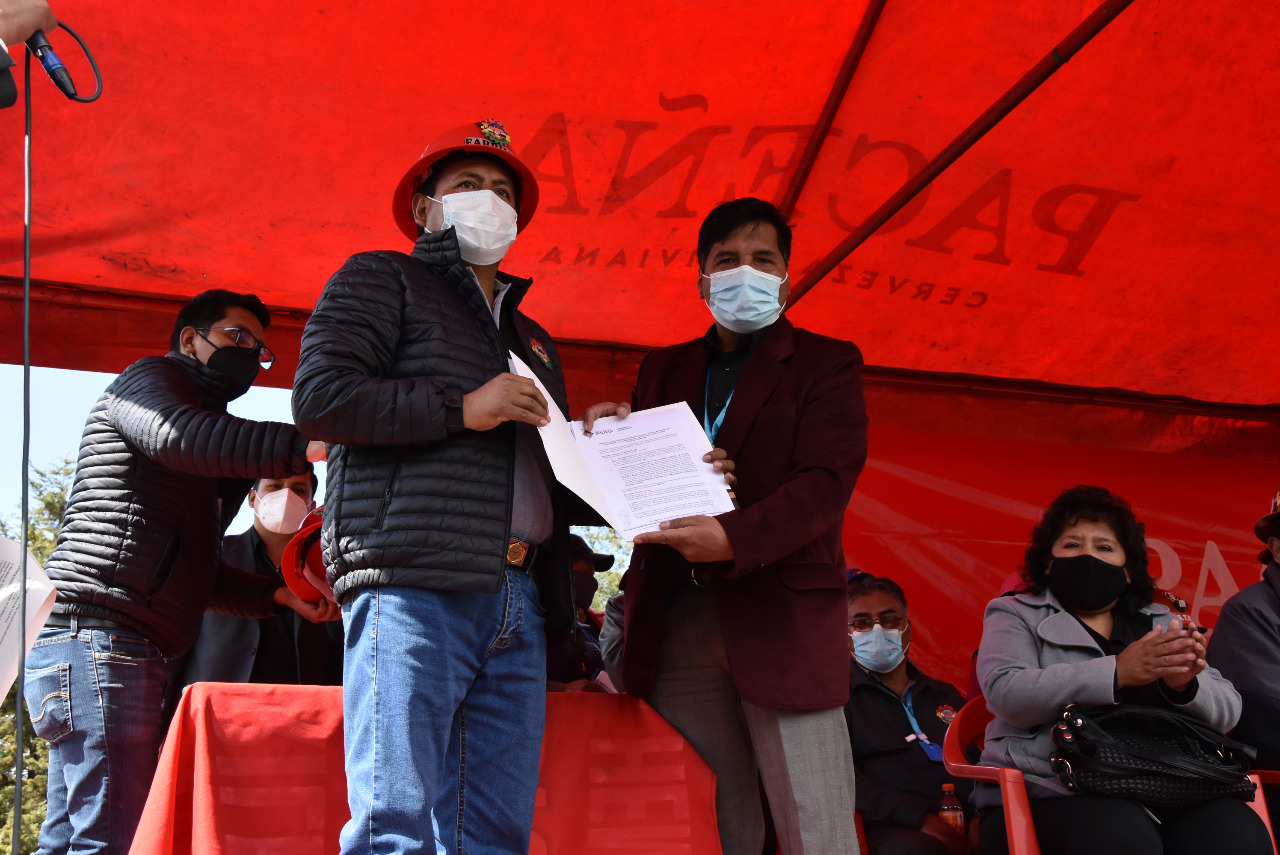 Más de 9.000 fabriles fueron certificados por el Ministerio de Educación