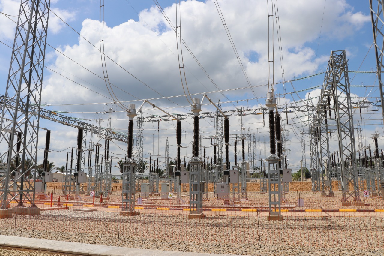 Gobierno proyecta llegar al 100% de cobertura eléctrica en Oruro