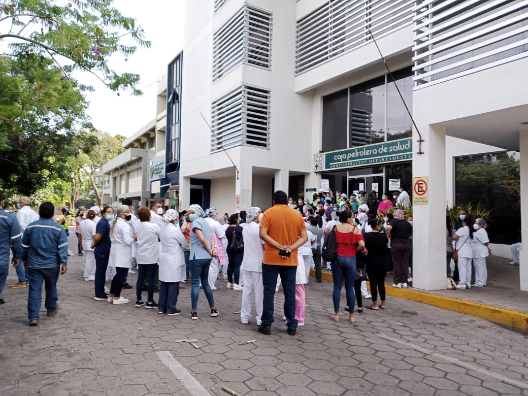 Defensoría exhorta a que las protestas no afecten a los servicios de salud ni al tránsito del personal médico en Santa Cruz