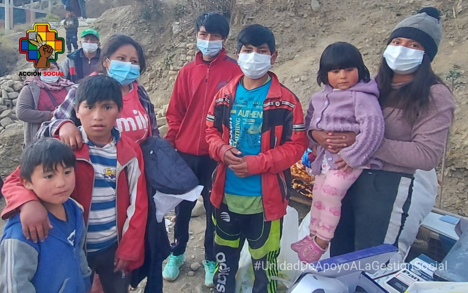 Gobierno brinda ayuda social a la familia de Rebeca, joven que está a cargo de sus seis hermanitos