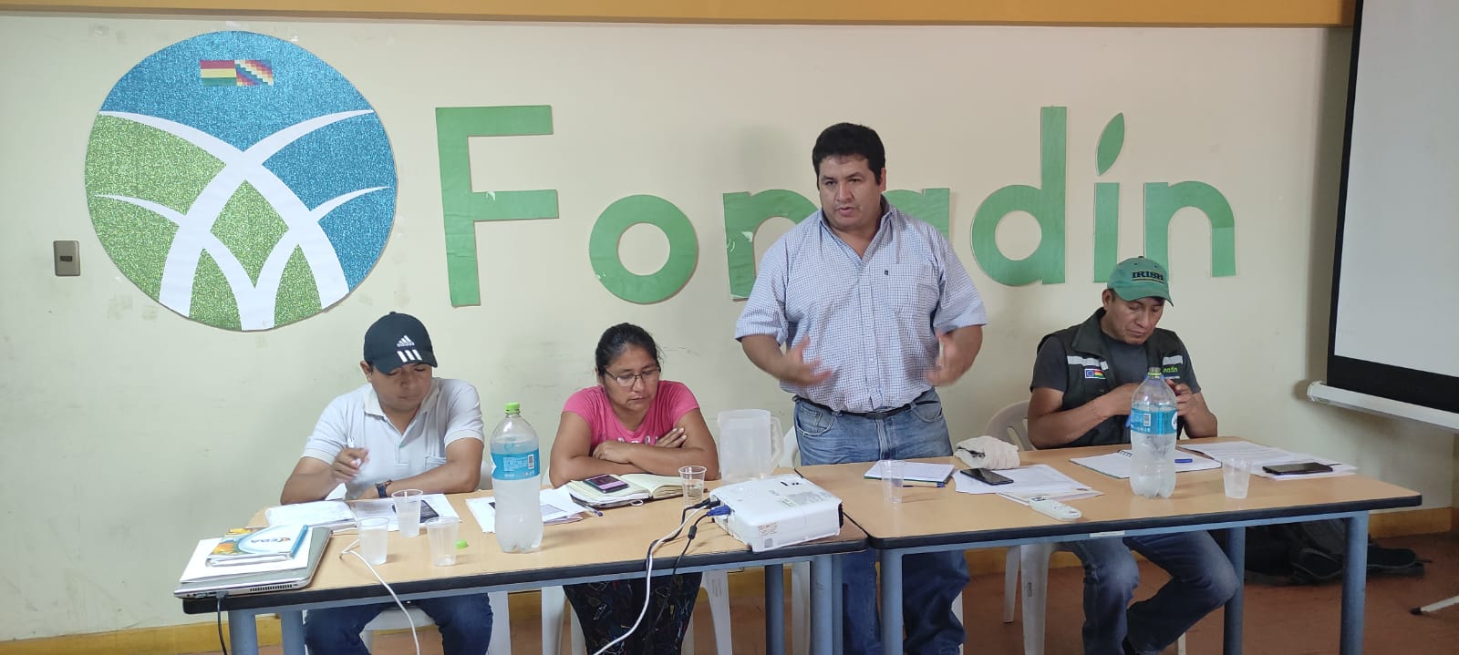 Gobierno coordina acciones para reactivar la producción frutícola en el trópico de Cochabamba