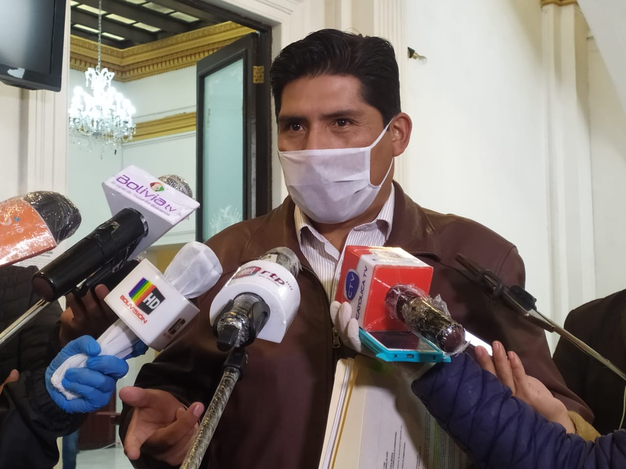 Candidato Franklin Flores convoca a la población a consolidar la democracia