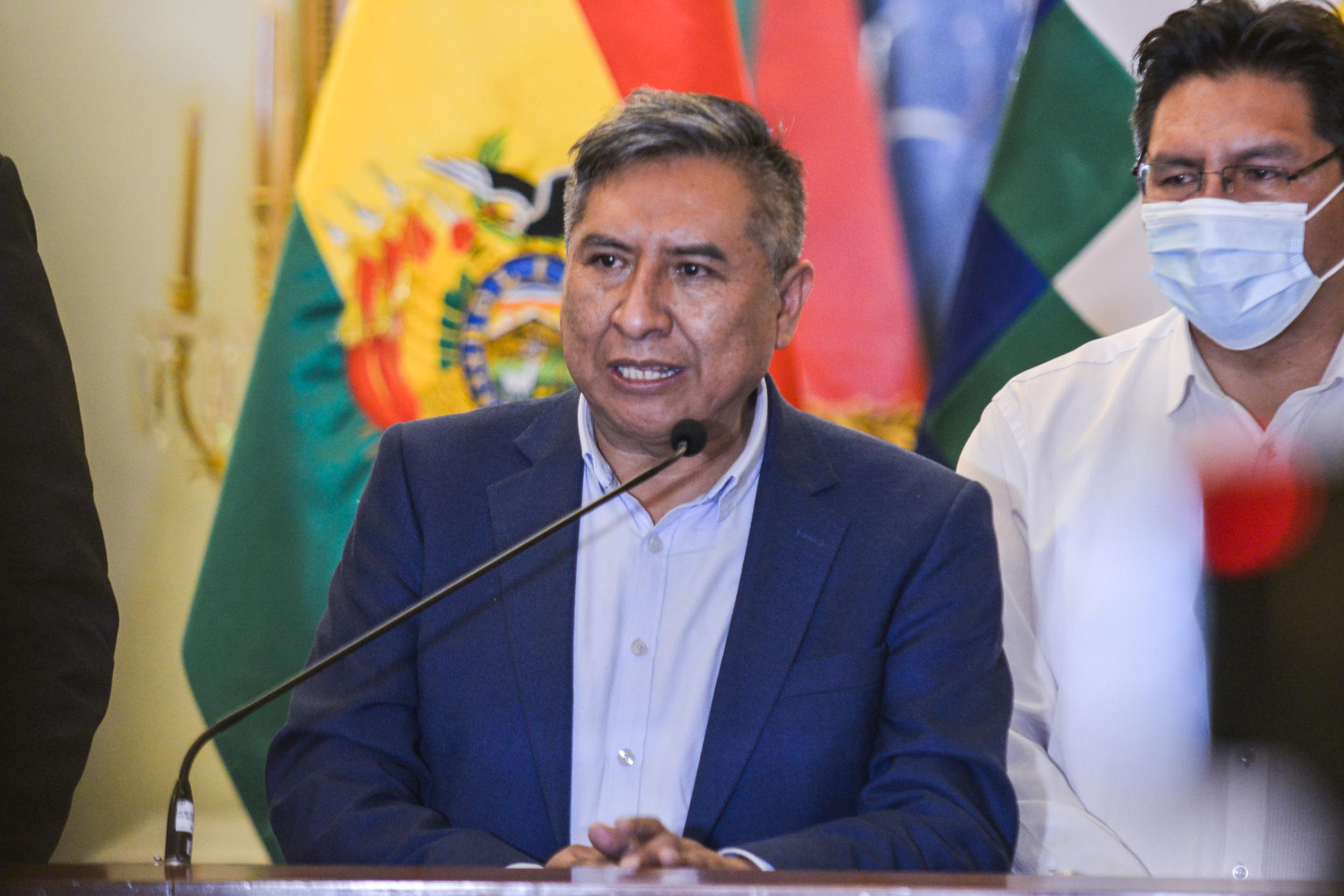 Canciller saluda respaldo de EEUU para discutir liberación de patentes de vacunas contra el COVID-19