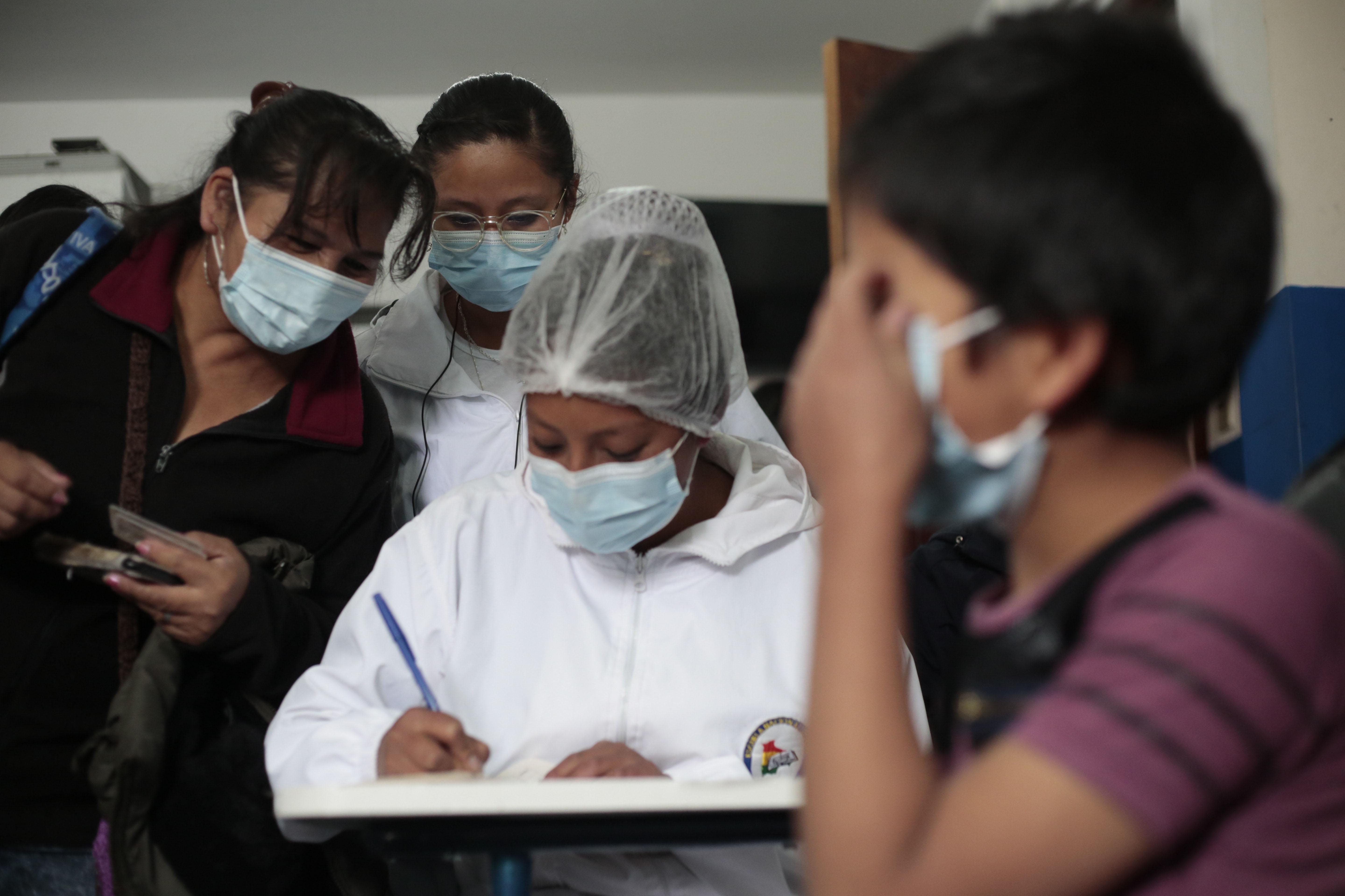 Conozca los puntos móviles de vacunación anticovid en la ciudad de La Paz y El Alto