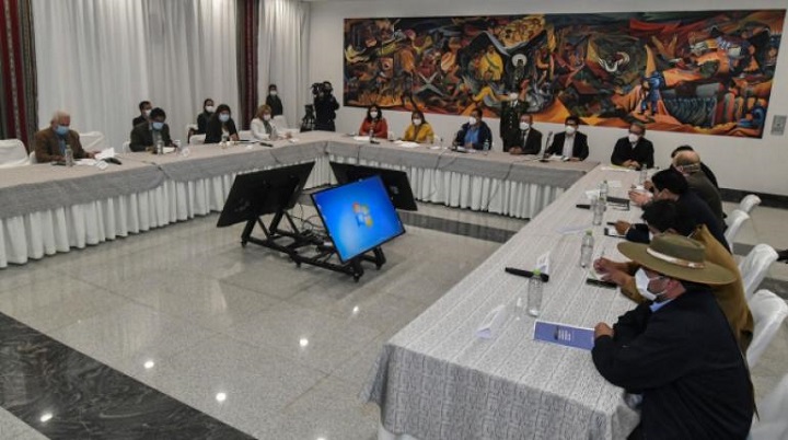 Gobierno trabaja en agendas económicas y sanitarias ligadas a la pandemia con autoridades subnacionales