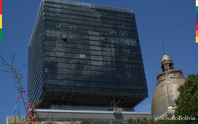 Senadores inspeccionan obras del nuevo edificio del Legislativo y anuncian que la entrega sería en agosto