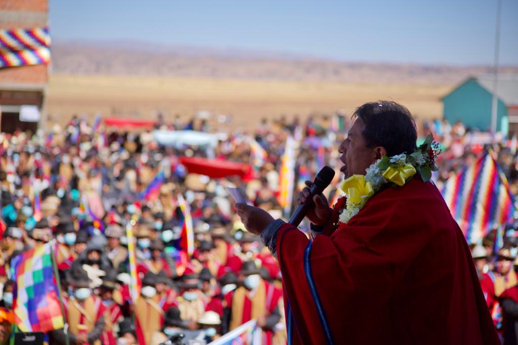 Vicepresidente se suma al pedido de instaurar el Día Internacional de la Wiphala e insta a proyectarla mundialmente