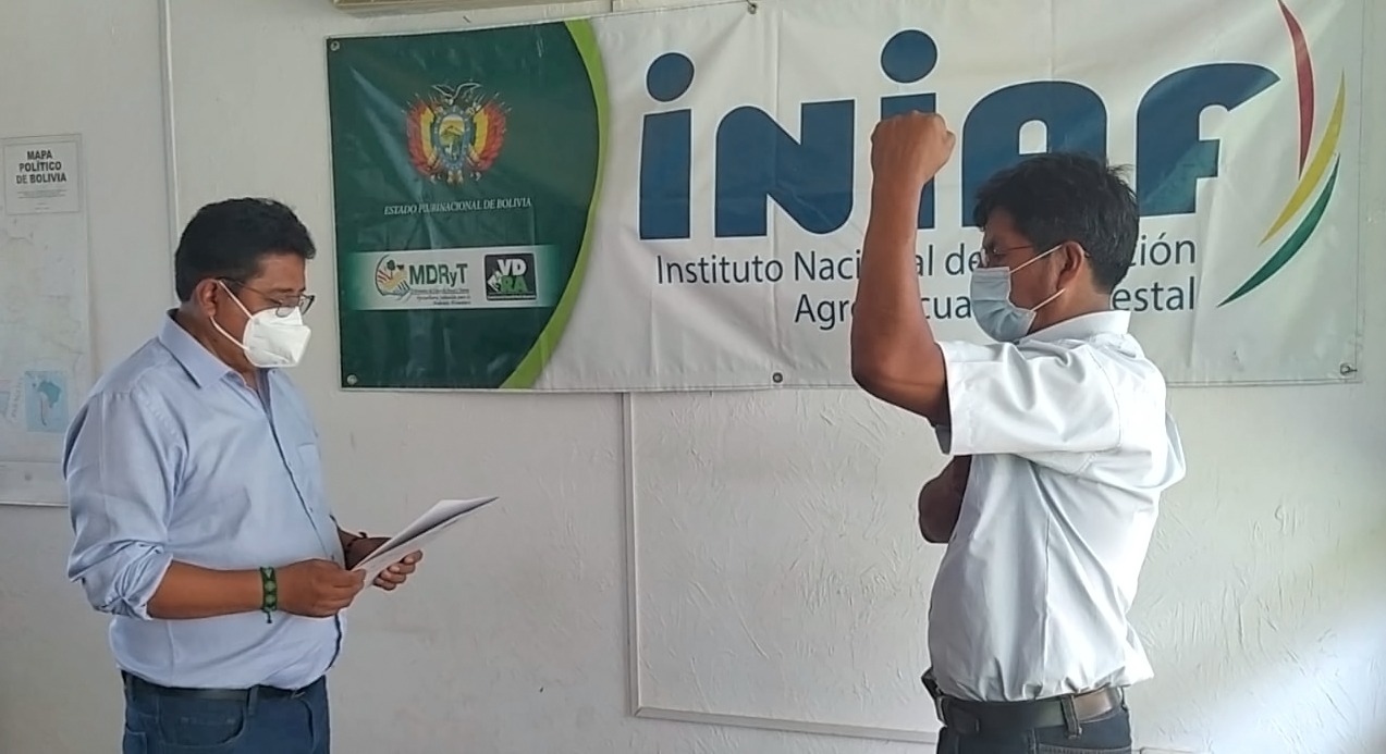 Posesionan a Juan Carlos Chura como Director General Ejecutivo del INIAF