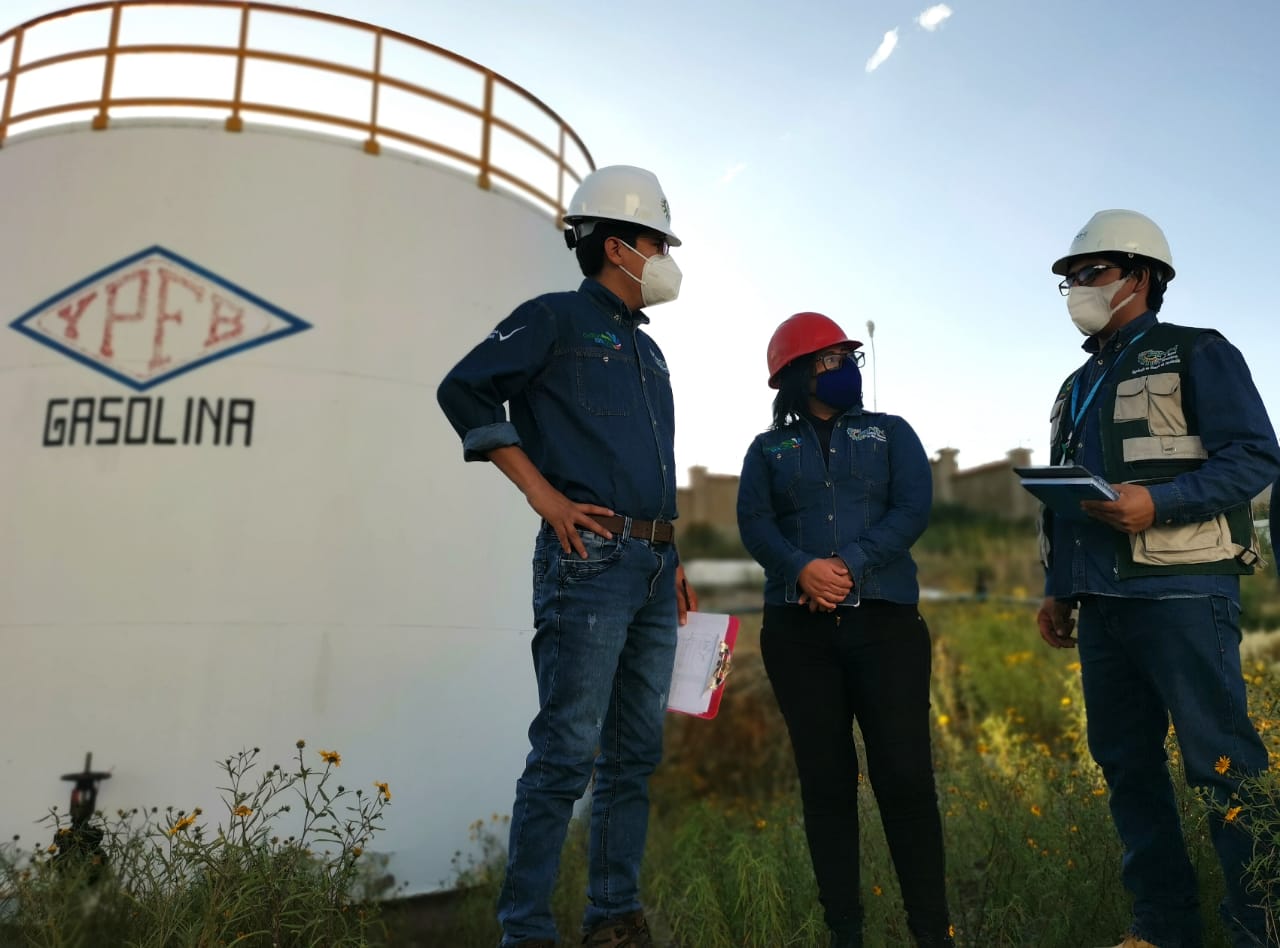 Inspección a planta de almacenamiento de combustibles y engarrafado de GLP de Villazón garantiza abastecimiento en la región