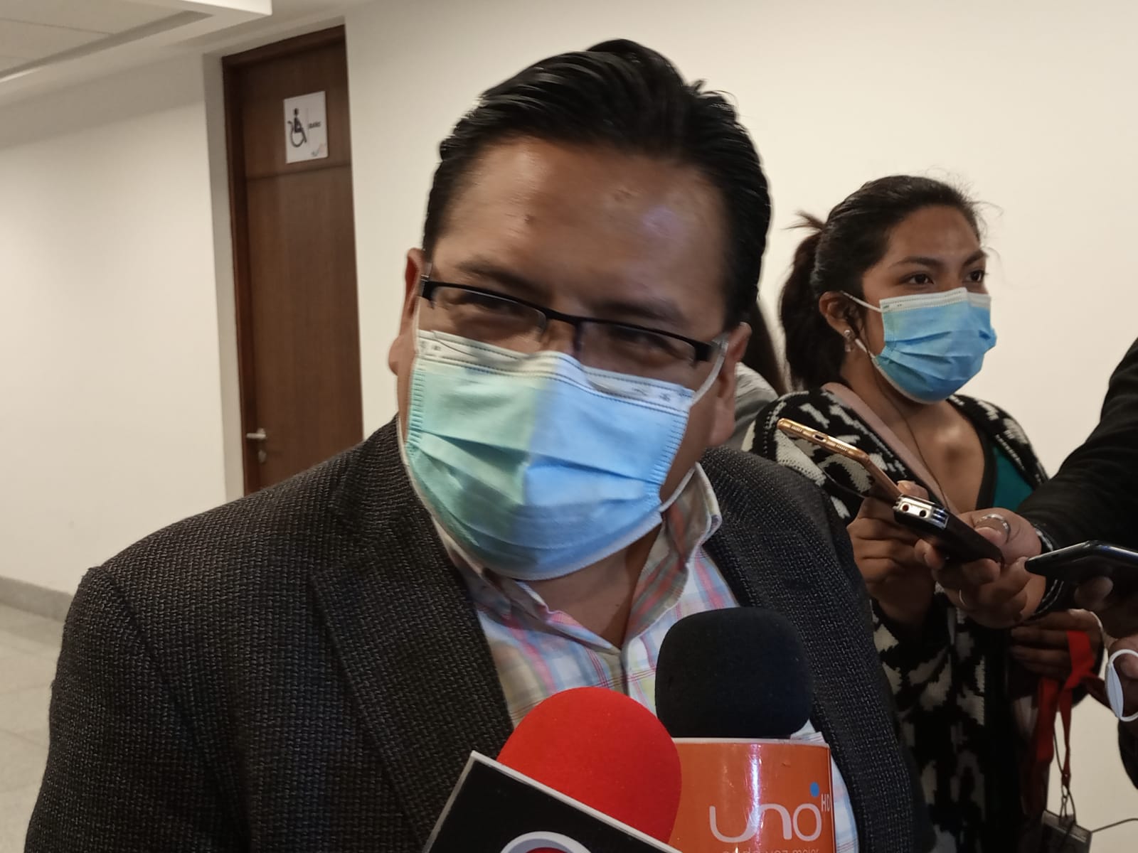 Jauregui: Conducta pasiva de Camacho ante la pandemia se adecuaría al delito de atentado a la salud pública