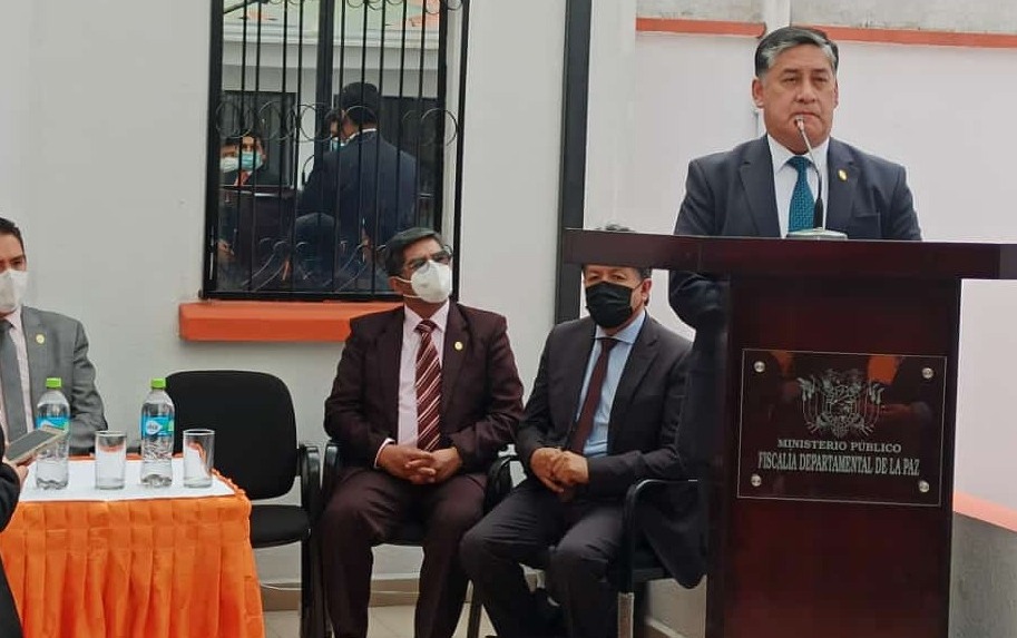 Fiscal Lanchipa inaugura nuevo bloque del IDIF La Paz para las unidades de Antropología, Genética y Recepción de Evidencias