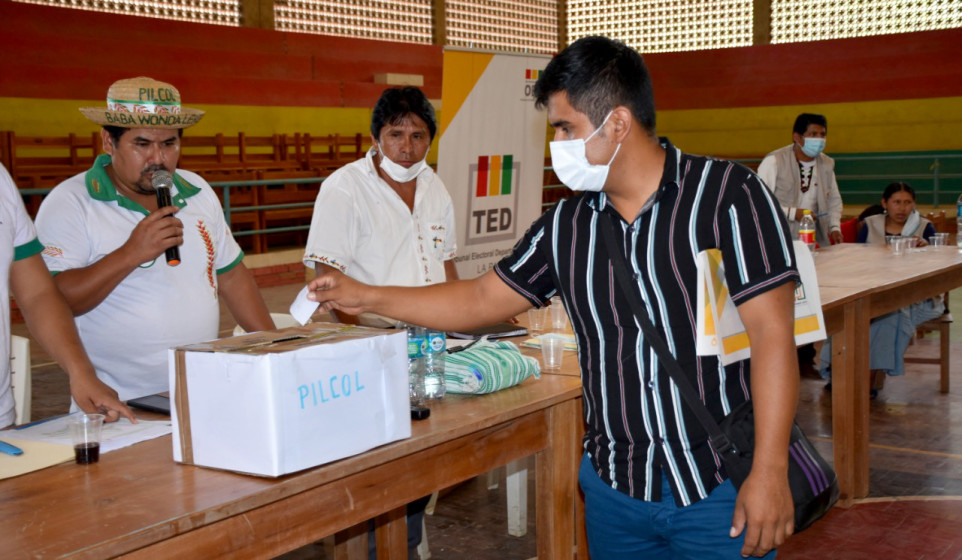 El pueblo indígena Leco elige a sus asambleístas departamentales