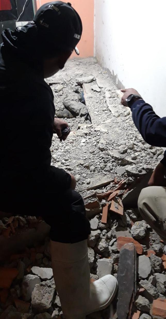 Detienen preventivamente a dos sospechosos del asesinato del hombre que fue encontrado enterrado en un lenocinio