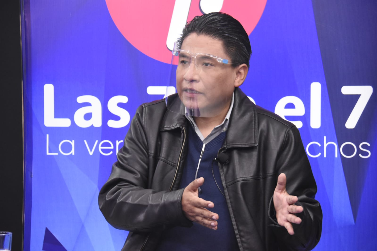 Ministro Lima: Luis Fernando Camacho y su padre armaron “espectáculo” con notificación en el aeropuerto de Santa Cruz