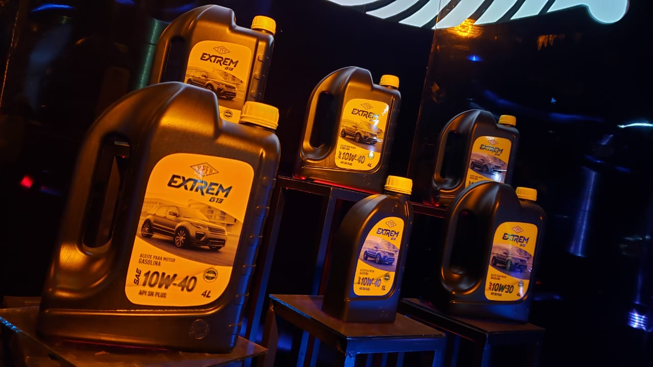 Cochabamba: YPFB promociona ventajas del lubricante Extrem G13 en la Feicobol