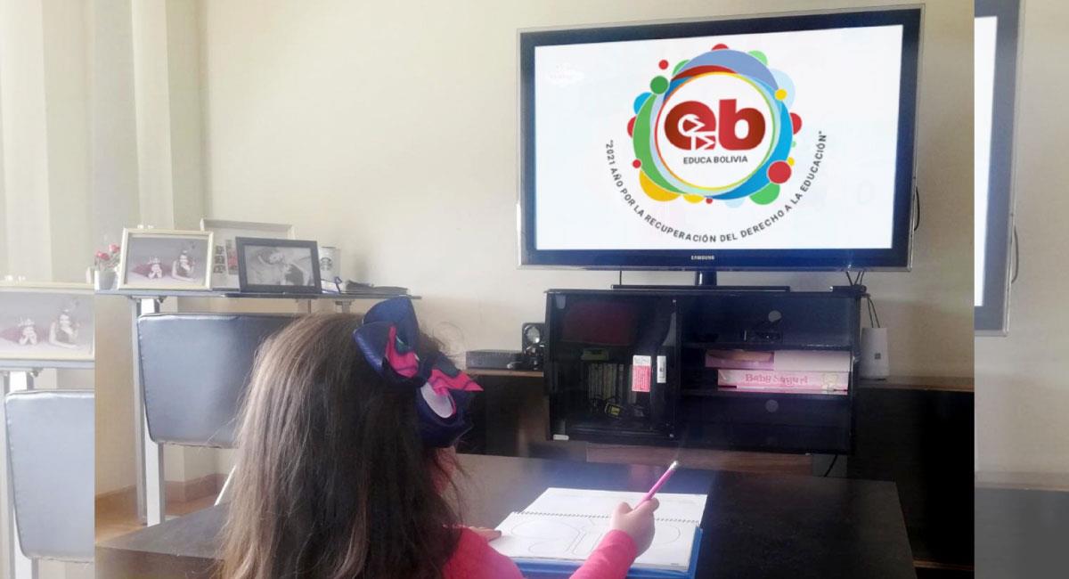 Analista: Impuesto a empresas digitales extranjeras no afectará al teletrabajo ni uso de Facebook, Google o WhatsApp