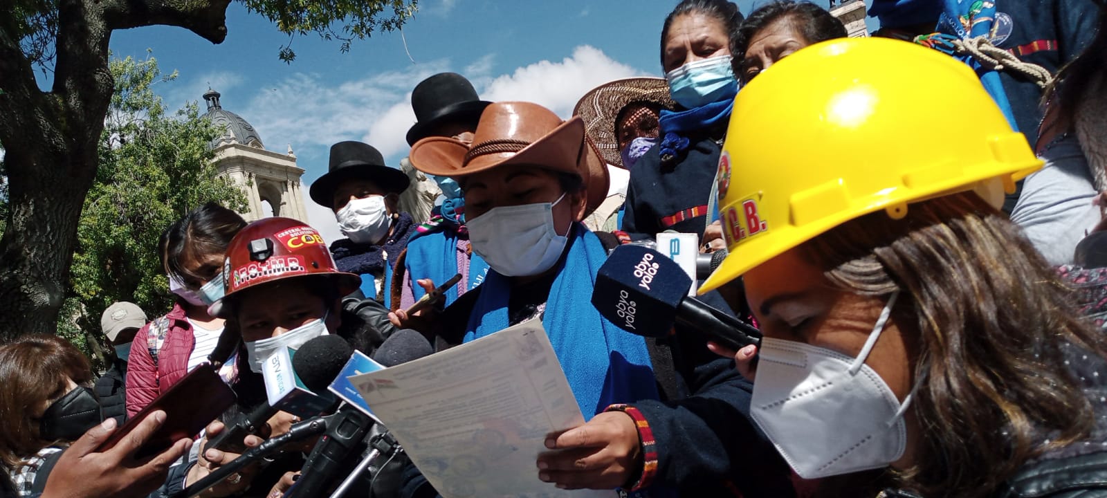 Mujeres de Bolivia convocan a la marcha por la vida y seguridad