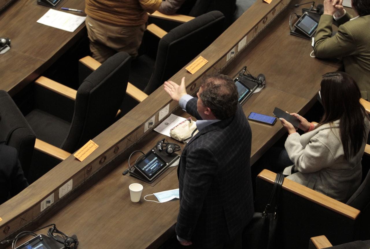 Legisladores de Camacho y Mesa frustran comisión investigadora de los ítems fantasmas