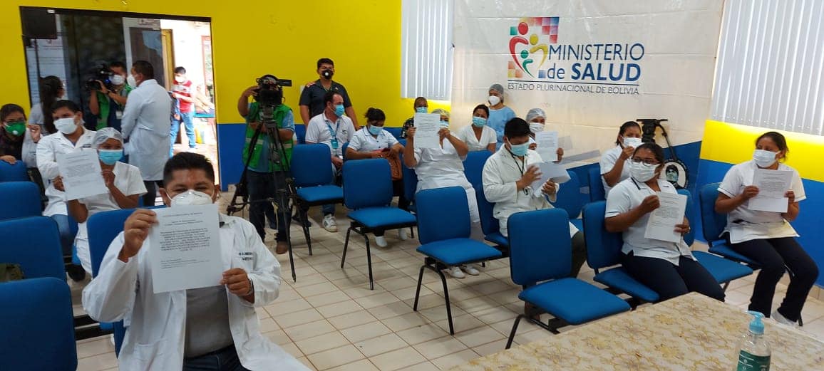 Pando recibe 116 contratos para personal de la salud que lucha contra el COVID-19