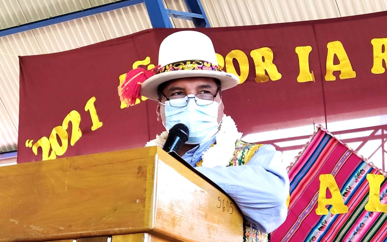 Estudiantes de escuelas superiores de Cochabamba: ¡No más golpes a la educación!