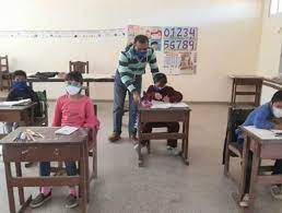 Estudiantes de Riberalta acuden a pasar clases semipresenciales con las medidas de bioseguridad
