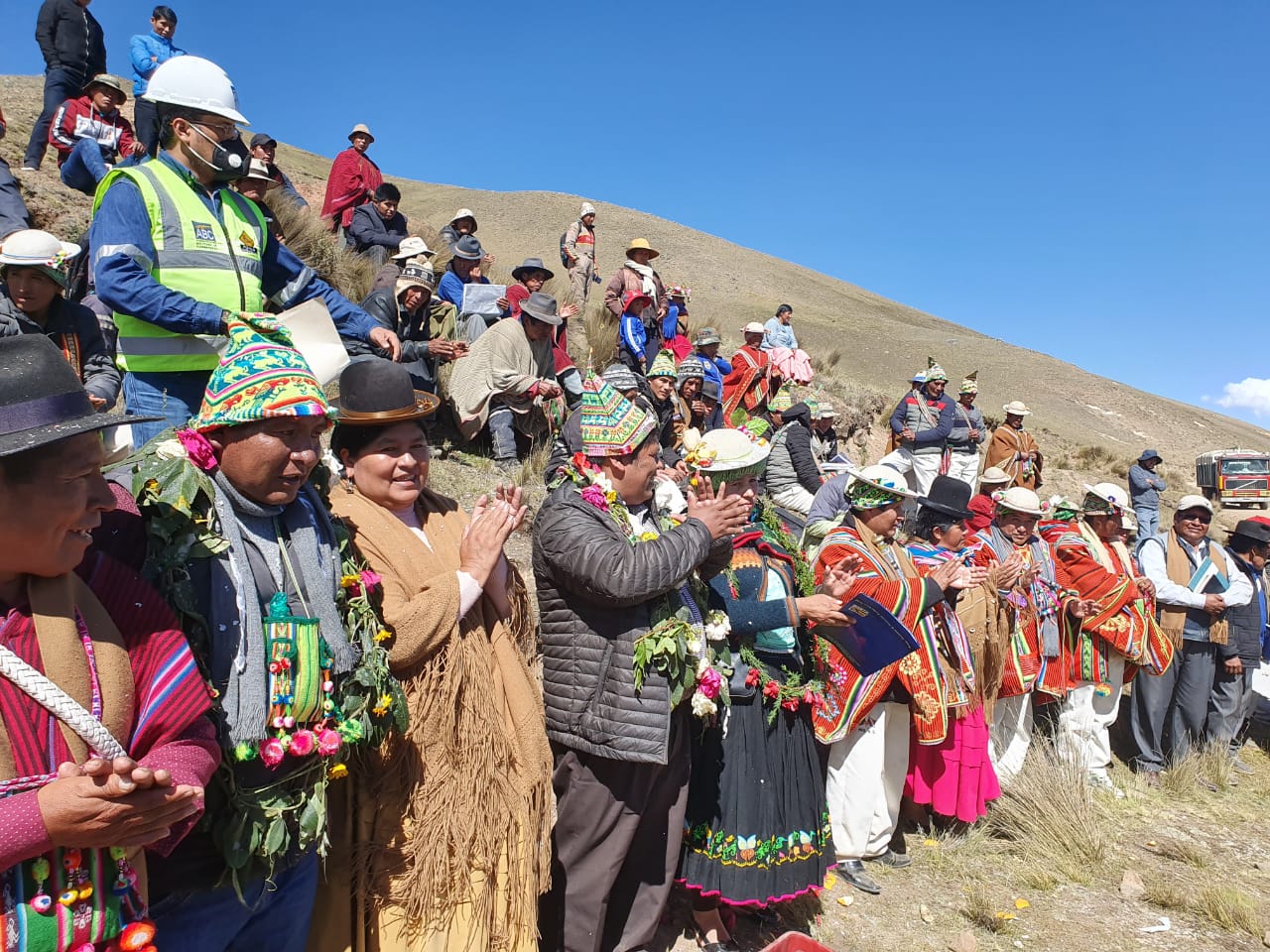 Senadora Quispe agradece la construcción de la carretera para el norte paceño anunciada por el presidente Arce