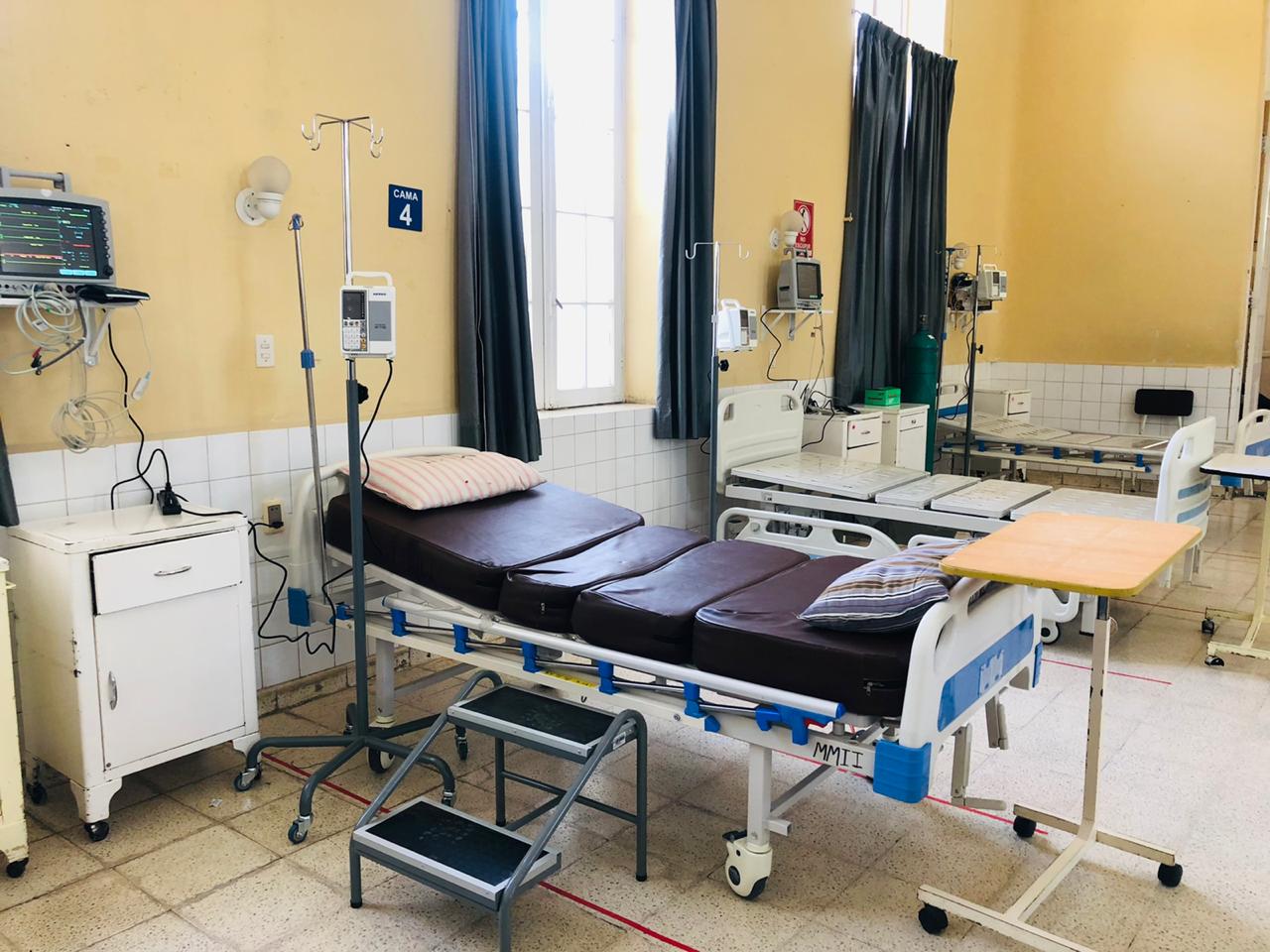 Ministerio de Salud entrega equipamiento y habilita sala de terapia intermedia en el Hospital de Clínicas de La Paz