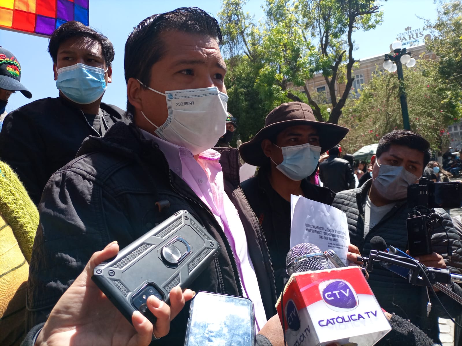 Presos y perseguidos políticos durante el régimen de facto en Santa Cruz se adhieren a la denuncia contra magistrado Olvis Egües