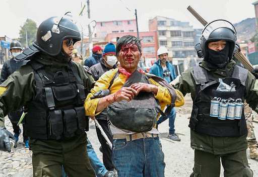 Lizárraga admite que firmó decreto que daba impunidad a las FFAA en las masacres de 2019