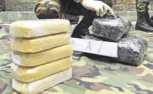 Incautan vehículo con más de 93 kilos de marihuana en Oruro