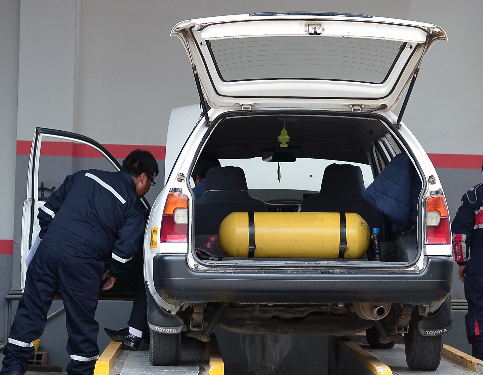 Presidente resalta conversión de más de 4.000 automotores a GNV en un periodo de dos meses