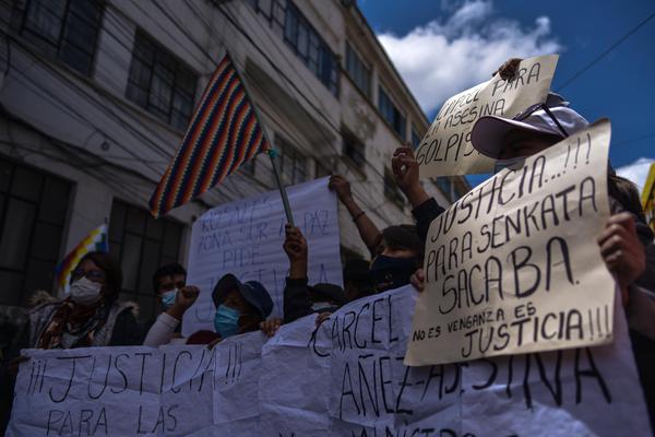 Vocero presidencial califica de “hecho crítico” el “préstamo” de munición del Gobierno de Ecuador a Bolivia