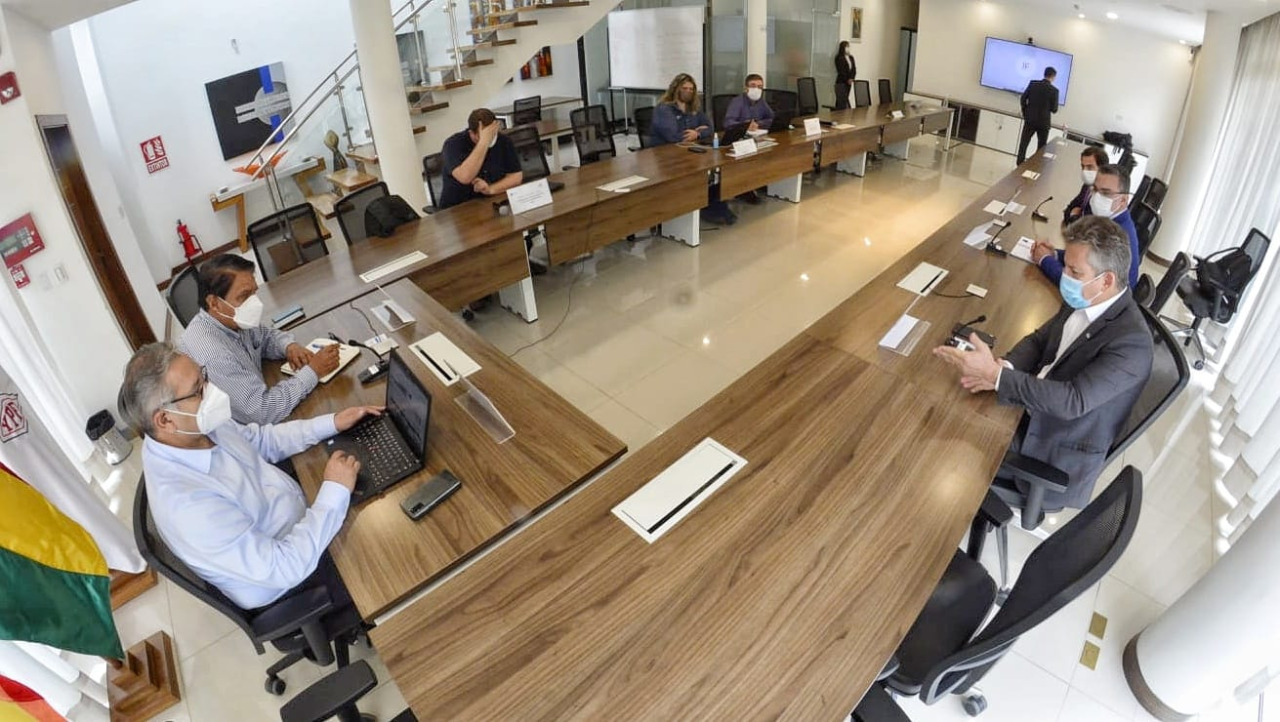 Estado brasileño de Mato Grosso expresa interés en compra de gas y urea bolivianos