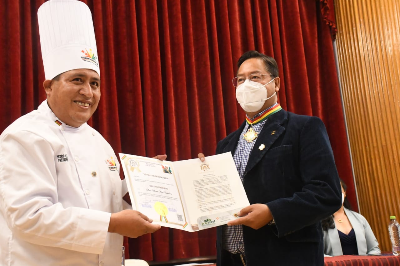 Presidente inaugura la Primera Convención Nacional e Internacional de Gastrónomos y destaca la labor del sector en Bolivia y el mundo (amplia)