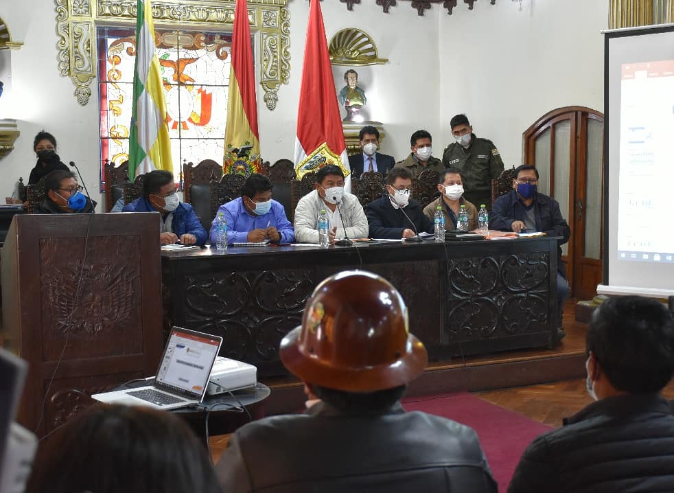 Instituciones coordinan acciones para preservar el Cerro Rico de Potosí