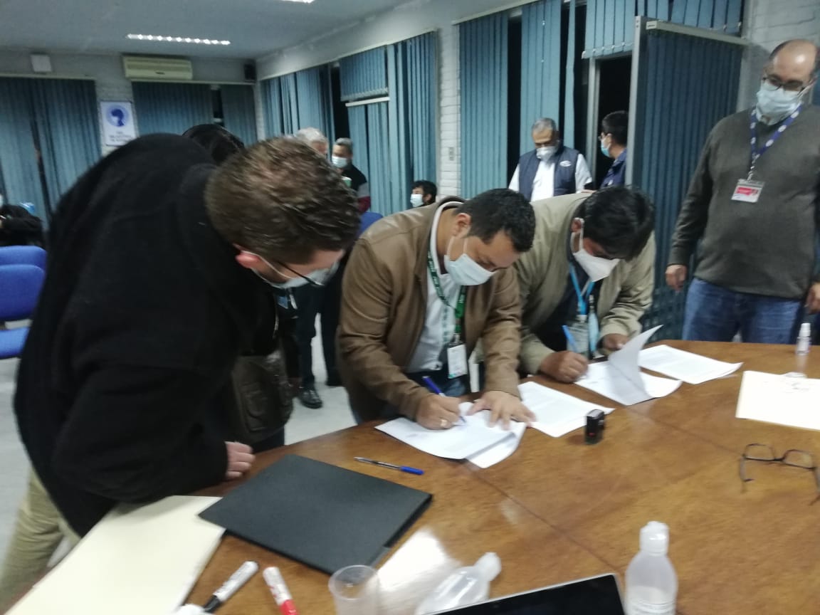 Senasag, PIL Andina y productores de Cochabamba llegan a un acuerdo para el acopio de leche