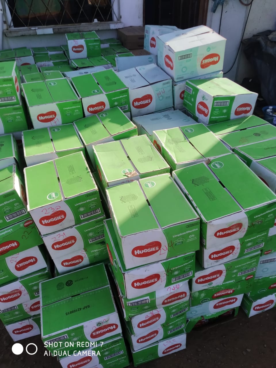 Aduana Nacional comisa mercancía ilegal valuada en Bs 824.000