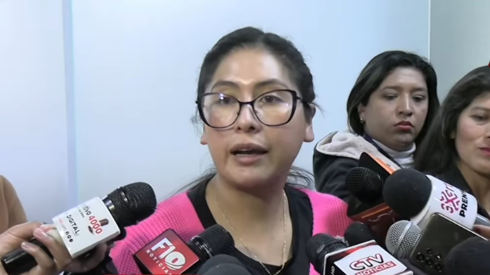 Alcaldesa Copa decide mantener tarifa transitoria para el transporte público en El Alto